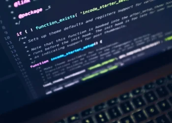 EUA lideram contratações de devs brasileiros com salários de até US$ 110 mil por ano