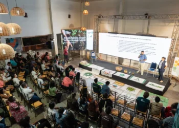 Seringueiros avançam na criação de coletivo para fortalecer a cadeia da borracha nativa