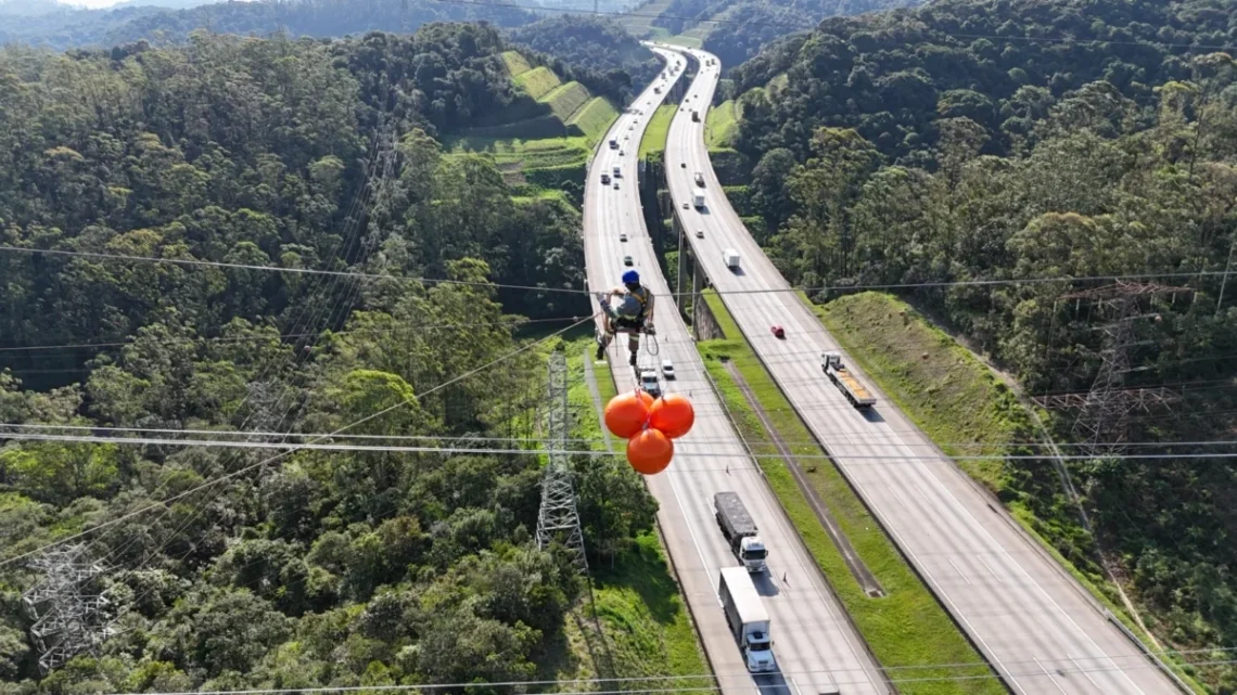 Construção das linhas de transmissão aéreas
(Divulgação/ ISA ENERGIA BRASIL)