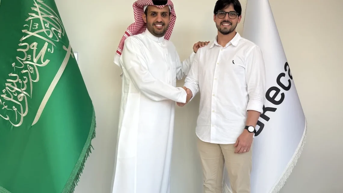 Hassan Albalawi, cofundador e CEO da WakeCap e Túlio Cerviño, CEO e cofundador da Trackfy
Divulgação