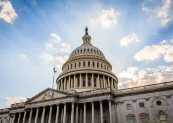 O Senado dos EUA aprova projeto de lei para encerrar a paralisação do governo