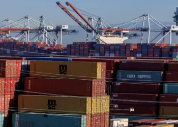 Déficit comercial dos EUA cai 23,8% em agosto