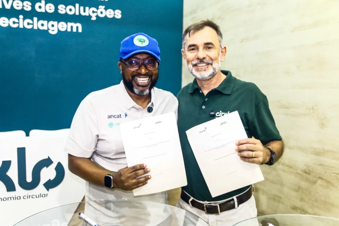 Roberto Rocha, presidente da ANCAT e Irineu Bueno Barbosa Júnior, CEO da Cirklo