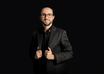 Liderar é uma escolha diária: propósito, consistência e humanidade na prática
