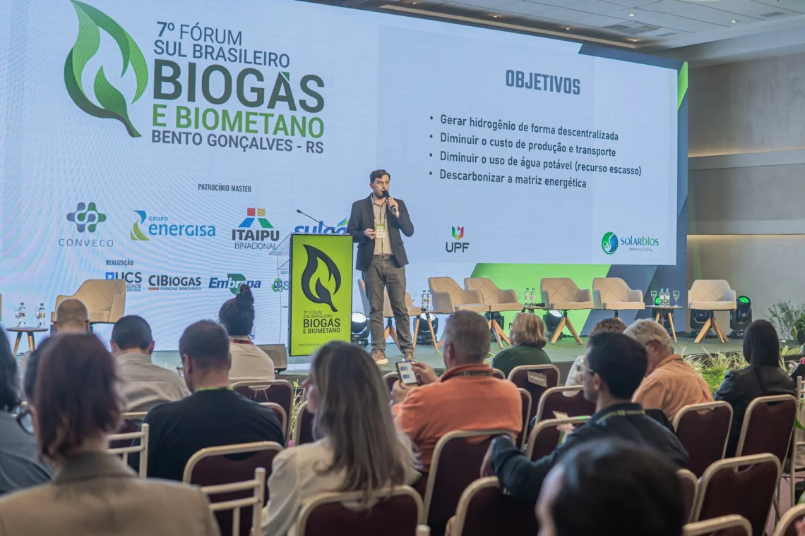 Apresentação no Momento Startup de Biogás no 7º Fórum Sul Brasileiro de Biogás e Biometano, em 2025, em Bento Gonçalves (RS)
César Silvestro/Divulgação