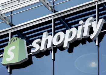 Shopify projeta trimestre forte e anuncia recompra de US$ 2 bilhões em ações