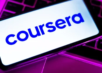 Relatório Job Skills 2026 da Coursera destaca aceleração do Brasil em IA