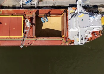 Porto de Paranaguá investe R$ 6,8 bilhões e expande conexões com a Alemanha