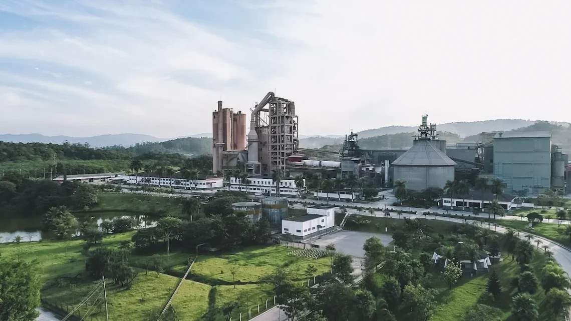 Fábrica da InterCement Brasil em Cajati (SP)