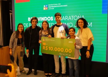 Estudantes da rede pública disputam prêmios de até R$ 10 mil em maratona de empreendedorismo
