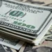 Dólar recua a R$ 5,22 com queda do petróleo