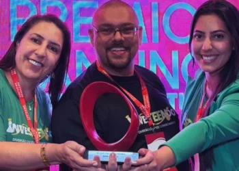 Investeendo vence 21º Prêmio Banking Transformation na categoria Educação Financeira
