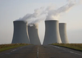 Brasil adere a acordo internacional para triplicar energia nuclear até 2050