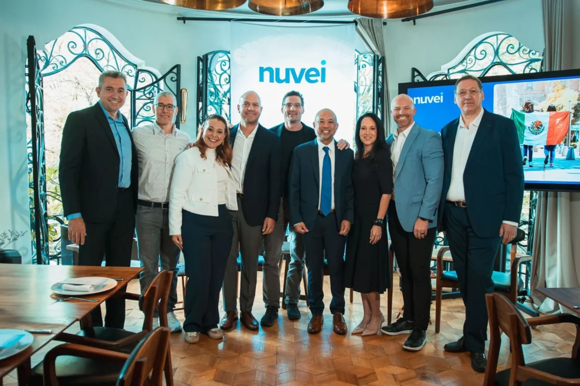Executivos da Nuvei em evento de anúncio da adquirência direta no México
/ Divulgação