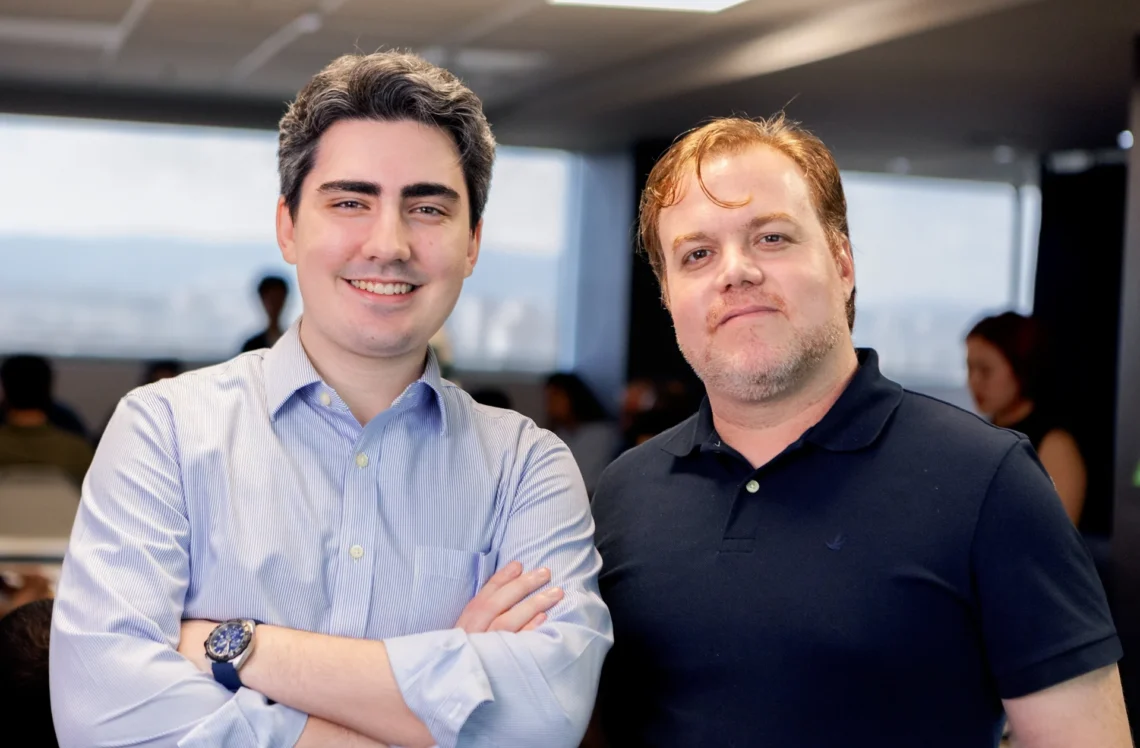 Gabriel Azzone, Co-fundador e CTO da Backlgrs e Guilherme Carvalho, Co-fundador e CEO da Backlgrs
Arquivo/Divulgação