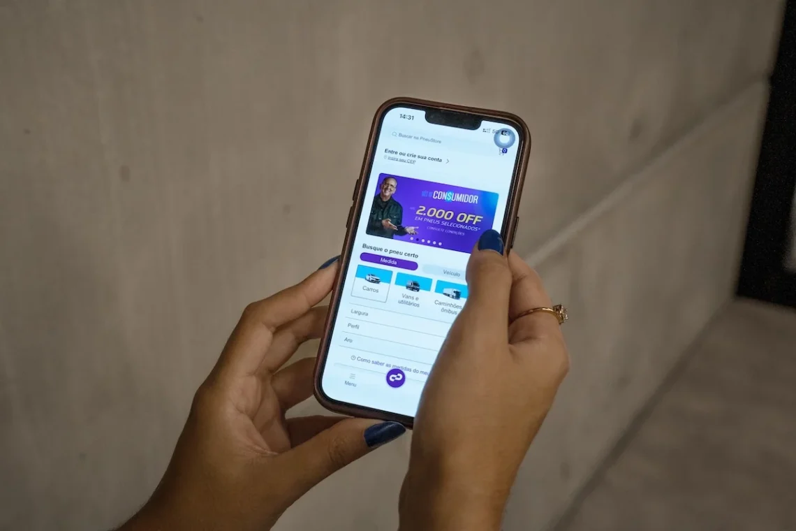 App Pneustore
Reprodução