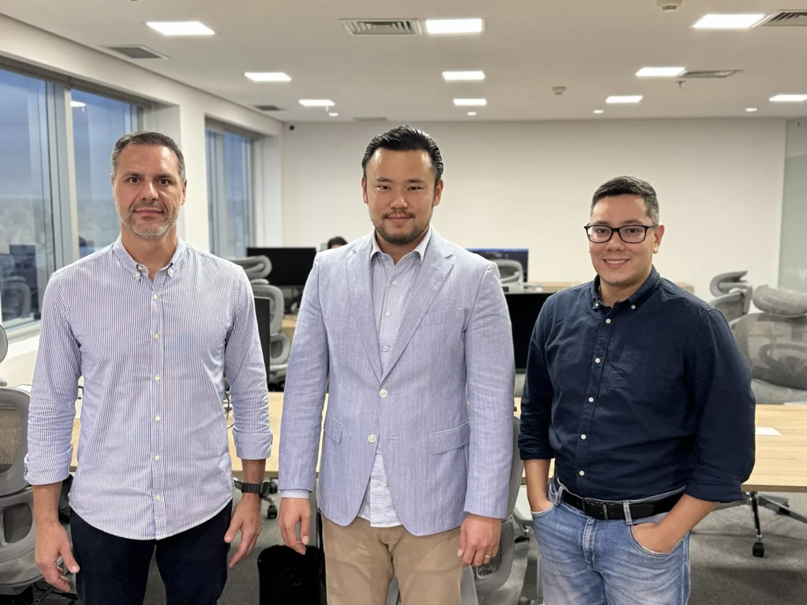 Fernando Melzi, Rafael Nakamoto e Henrique Miyajima
divulgação