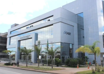 Cade terá novo comando provisório após saída de presidente interino