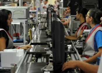 Copa do Mundo aquece produção de TVs e empregos disparam no Polo Industrial de Manaus
