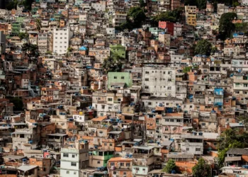 ABNT e CAU-BR articulam projeto para levar formação técnica a comunidades