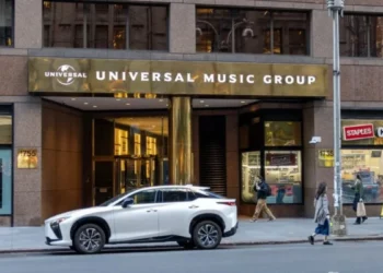 Universal Music sobe 13% após oferta bilionária