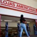 Americanas reduz prejuízo e aposta em lojas físicas para crescer