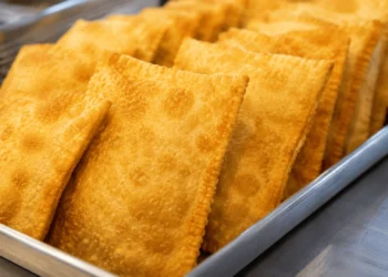 Casal sai da barraca de pastel e cria negócio que fatura R$ 270 mil por mês