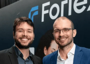 Legaltech brasileira leva IA jurídica ao WhatsApp e mira 1,5 milhão de advogados