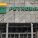 Petrobras reajusta gasolina, mas subsídio limita alta nas bombas
