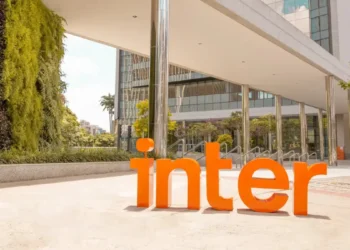 Inter&Co fecha trimestre com lucro de R$ 394,8 milhões e ROE de 15,5%