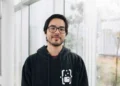Startup fundada por brasileiro levanta US$ 1 milhão e desenvolve agentes de IA sob medida