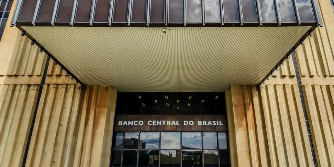 Mercado eleva previsão da inflação para 5,04% em 2026