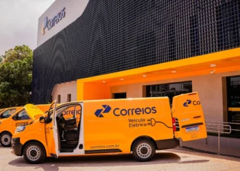Correios vão vender seguros e até atuar em telefonia para tentar reduzir rombo bilionário