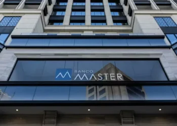 Banco Central bloqueia bens de ex-administradores do Banco Master
