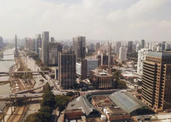 Morar em condomínio em São Paulo já custa mais de R$ 13 mil por ano