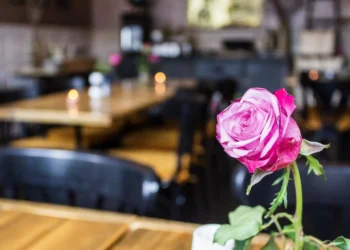 Restaurantes podem perder faturamento no Dia das Mães por falhas operacionais. Veja como evitar