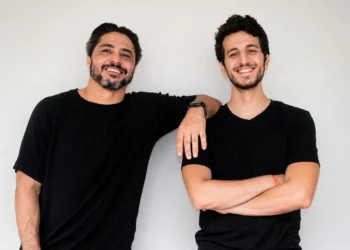 Depois de tomar block por spam, advogados criam plataforma de contratos que fatura R$ 50 milhões