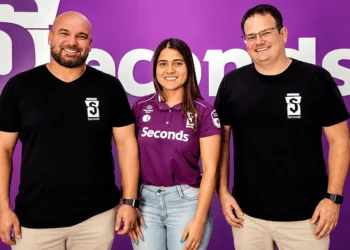 Casal vendeu a casa para salvar negócio e hoje plataforma gerencia R$ 12 bilhões em marketplaces