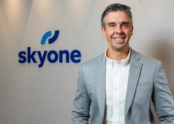Skyone faz maior aquisição da história e acelera plano em nuvem e IA