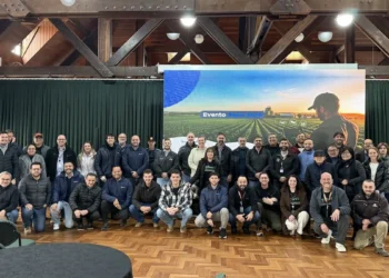 Selbetti e Castrolanda reúnem cooperados em evento sobre tecnologia aplicada ao agronegócio