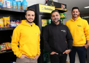 Rede de minimercados autônomos fatura R$ 100 milhões e mira ruas, empresas e hotéis