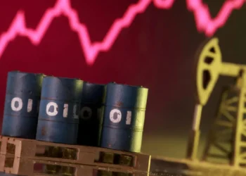 Petróleo fecha em queda após sinal de avanço nas negociações entre EUA e Irã