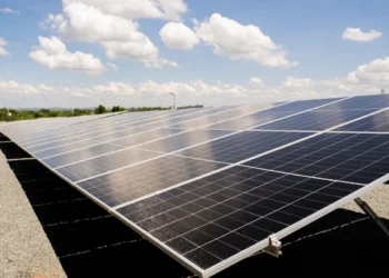 Usina solar do Sicoob UniCentro Br gera economia de mais de R$ 300 mil para a instituição