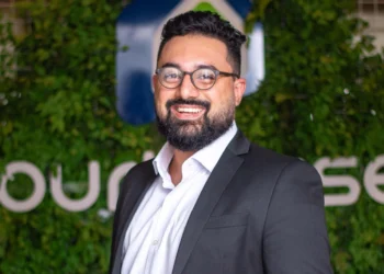 Tour House aposta em modelo que une tecnologia e atendimento humano em viagens corporativas