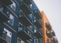 Multifamily chega a 14 mil unidades no Brasil, mas juros limitam avanço do setor