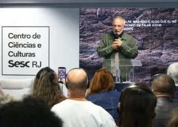 Crise climática é o maior desafio da história humana, alerta cientista italiano