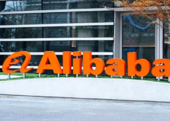 Alibaba e Baidu rejeitam acusações de ligação com o Exército chinês e prometem recorrer