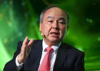 SoftBank planeja investir R$ 440 bilhões em data centers de IA na França