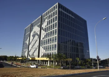 Banco do Brasil reduz em 90% tempo de operações de câmbio com IA