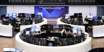 Bolsas da Europa fecham em alta com apoio de balanços e petróleo antes do BCE